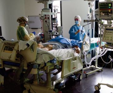 En France, la pression hospitalière poursuit sa décrue En France, la pression hospitalière poursuit sa décrue