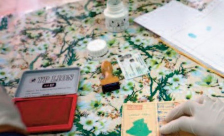 Le régime algérien en quête d' une nouvelle légitimité Le régime algérien en quête d' une nouvelle légitimité