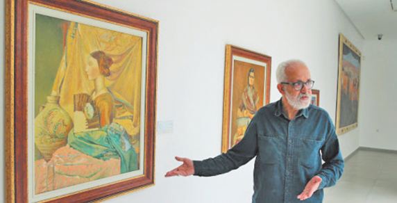 Bouabid Bouzaid, l'artiste tétouanais engagé dans la restauration de tableaux d’art
