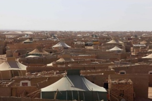 Des centaines de manifestants envahissent le siège du Polisario à Rabouni Des centaines de manifestants envahissent le siège du Polisario à Rabouni
