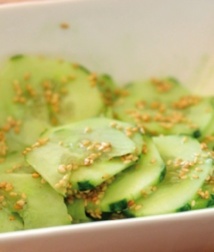 Recette : Salade de concombre au wasabi et sésame Recette : Salade de concombre au wasabi et sésame