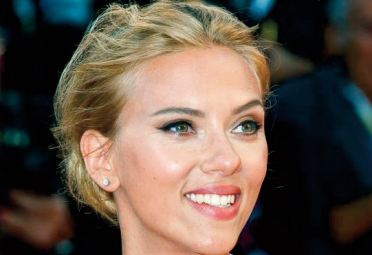 Scarlett Johansson attaque Disney pour la sortie en streaming de “BlackWidow ” Scarlett Johansson attaque Disney pour la sortie en streaming de “BlackWidow ”