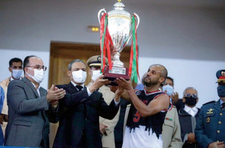 Finale de la Coupe duTrône de basketball: Le FUS s ’ offre le KACM et le titre