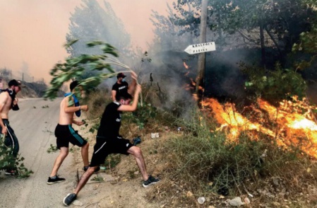 Plus de 40 morts dans les incendies qui ravagent le nord de l’Algérie Plus de 40 morts dans les incendies qui ravagent le nord de l’Algérie