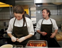 Papier magazine Des chefs du monde entier au secours d'un restaurant somalien Papier magazine Des chefs du monde entier au secours d'un restaurant somalien