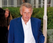 People : Les mésaventures des stars Patrick Poivre d'Arvor People : Les mésaventures des stars Patrick Poivre d'Arvor