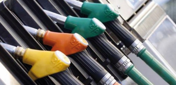 L’indexation des prix des carburants fait polémique au sein du Parlement L’indexation des prix des carburants fait polémique au sein du Parlement