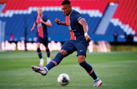 L'horloge tourne pour l'avenir de Kylian Mbappé L'horloge tourne pour l'avenir de Kylian Mbappé