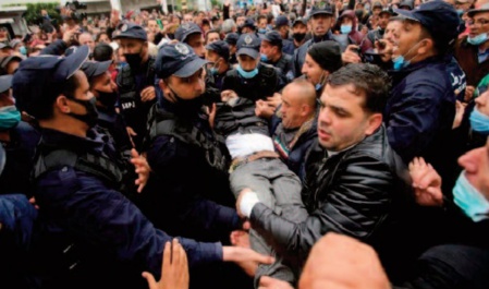 Les experts de l'ONU préoccupés par les arrestations arbitraires et l’ usage excessif de la force contre les manifestants du Hirak en Algérie