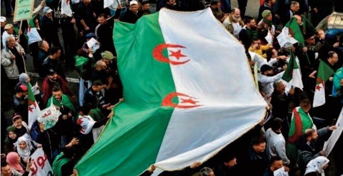 Un parti d'opposition dénonce une “situation chaotique” en Algérie Un parti d'opposition dénonce une “situation chaotique” en Algérie