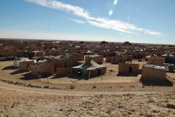 Grand soulèvement contre les agissements racistes des dirigeants du Polisario Grand soulèvement contre les agissements racistes des dirigeants du Polisario