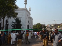 Manifestation au Pakistan contre l’attentat d’une église Manifestation au Pakistan contre l’attentat d’une église