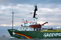 Greenpeace accusé de piraterie par la Russie