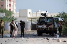 Des membres d'Al-Qaïda s’emparent du QG de l’armée au Yémen Des membres d'Al-Qaïda s’emparent du QG de l’armée au Yémen