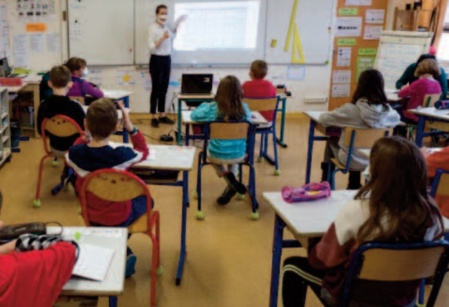 Les élèves de primaire tombent le masque dans 47 départements français Les élèves de primaire tombent le masque dans 47 départements français