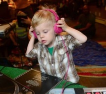Insolite : Bébé DJ Insolite : Bébé DJ