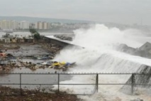 Le cyclone Phailin frappe l'Est de l'Inde