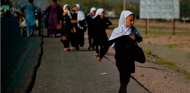 Les rêves brisés des lycéennes afghanes Les rêves brisés des lycéennes afghanes