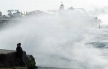 Le Royaume-Uni se prépare à affronter une violente tempête Le Royaume-Uni se prépare à affronter une violente tempête