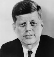 Le "mystère" JFK, objet d'inspiration inépuisable pour écrivains et cinéastes Le "mystère" JFK, objet d'inspiration inépuisable pour écrivains et cinéastes