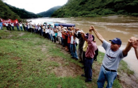 Au Honduras, les écologistes vivent la peur au ventre d'être assassinés Au Honduras, les écologistes vivent la peur au ventre d'être assassinés
