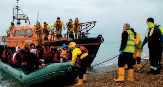 Londres et Paris sous le choc après la plus terrible tragédie migratoire dans la Manche