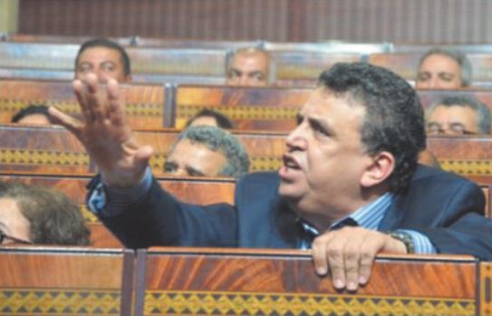 Trop caméléon, le ministre à l’insu de son plein gré Trop caméléon, le ministre à l’insu de son plein gré