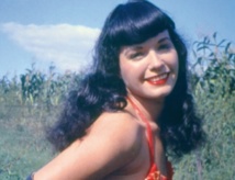 Les célébrités décédées qui gagnent le plus d’argent : Bettie Page Les célébrités décédées qui gagnent le plus d’argent : Bettie Page