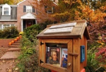 Au bout des jardins de Washington, des petits abris à livres Au bout des jardins de Washington, des petits abris à livres