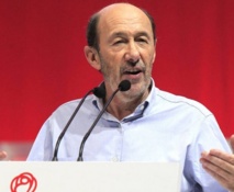 Alfredo Pérez Rubalcaba : Les barbelés tranchants installés à Mellilia, un système de protection inhumain Alfredo Pérez Rubalcaba : Les barbelés tranchants installés à Mellilia, un système de protection inhumain