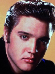 Les célébrités décédées qui gagnent le plus d’argent : Elvis Presley Les célébrités décédées qui gagnent le plus d’argent : Elvis Presley
