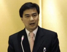 La Première ministre thaïlandaise propose des élections La Première ministre thaïlandaise propose des élections