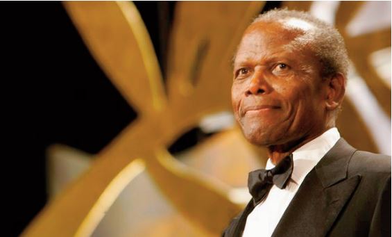 Mort de Sidney Poitier, légende et pionnier de la cause noire à Hollywood Mort de Sidney Poitier, légende et pionnier de la cause noire à Hollywood