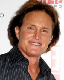 Ces stars adeptes de la chirurgie esthétique : Bruce Jenner Ces stars adeptes de la chirurgie esthétique : Bruce Jenner