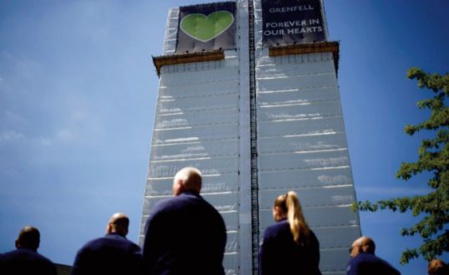 Au Royaume-Uni, le cauchemar de propriétaires piégés par le scandale des revêtements dangereux Au Royaume-Uni, le cauchemar de propriétaires piégés par le scandale des revêtements dangereux