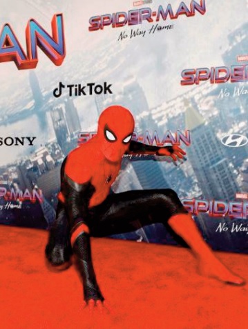 Spider-Man grimpe au sommet lors d'une vente aux enchères