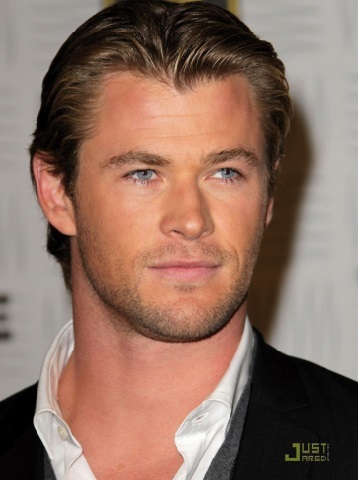Ces célébrités qui  ont pris du muscle : Chris Hemsworth Ces célébrités qui  ont pris du muscle : Chris Hemsworth