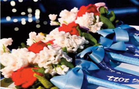 JO-2022: C'est le bouquet, les récompenses olympiques se tricotent à Shanghai JO-2022: C'est le bouquet, les récompenses olympiques se tricotent à Shanghai