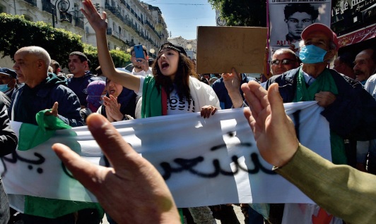 Une quarantaine de détenus politiques en grève de la faim en Algérie