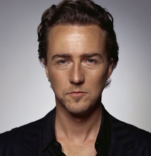 Ces célébrités qui ont pris du muscle : Edward Norton Ces célébrités qui ont pris du muscle : Edward Norton