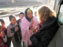 Najat Ikhich, présidente de la Fondation Ytto en pleine campagne de sensibilisation. Najat Ikhich, présidente de la Fondation Ytto en pleine campagne de sensibilisation.