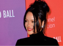 Rihanna promet qu 'elle n 'a pas tourné son dos à la musique Rihanna promet qu 'elle n 'a pas tourné son dos à la musique