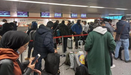 Le gouvernement examine plusieurs options pour les étudiants marocains de retour d'Ukraine Le gouvernement examine plusieurs options pour les étudiants marocains de retour d'Ukraine