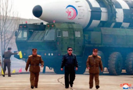 Kim Jong Un a ordonné le tir d'un puissant missile balistique intercontinental