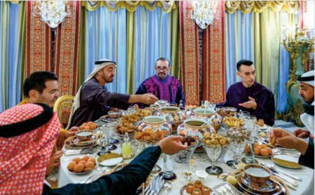 S.M le Roi offre un iftar en l'honneur de SA Cheikh Mohammed Ben Zayed Al Nahyane, Prince Héritier d'Abou Dhabi