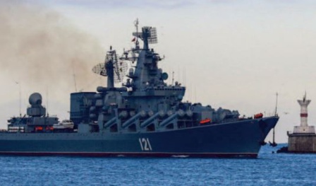 Le vaisseau amiral de la flotte russe en mer Noire gravement endommagé Le vaisseau amiral de la flotte russe en mer Noire gravement endommagé