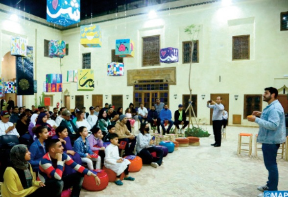 La Ligue nationale d’improvisation théâtrale “Nojoum” fait escale à Marrakech