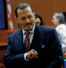 Johnny Depp a bien été écarté de “Pirate des Caraïbes ” à cause d'Amber Heard Johnny Depp a bien été écarté de “Pirate des Caraïbes ” à cause d'Amber Heard