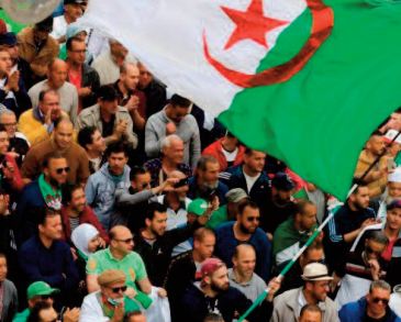 Un parti d'opposition dénonce une descente aux enfers en Algérie Un parti d'opposition dénonce une descente aux enfers en Algérie