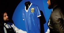 Un maillot de Maradona vendu à plus de 9 millions de dollars Un maillot de Maradona vendu à plus de 9 millions de dollars